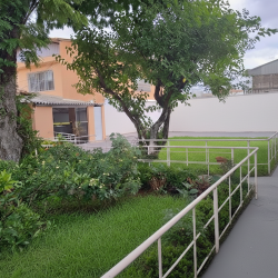 Casa de Repouso Vovó Esperança - jardim lateral